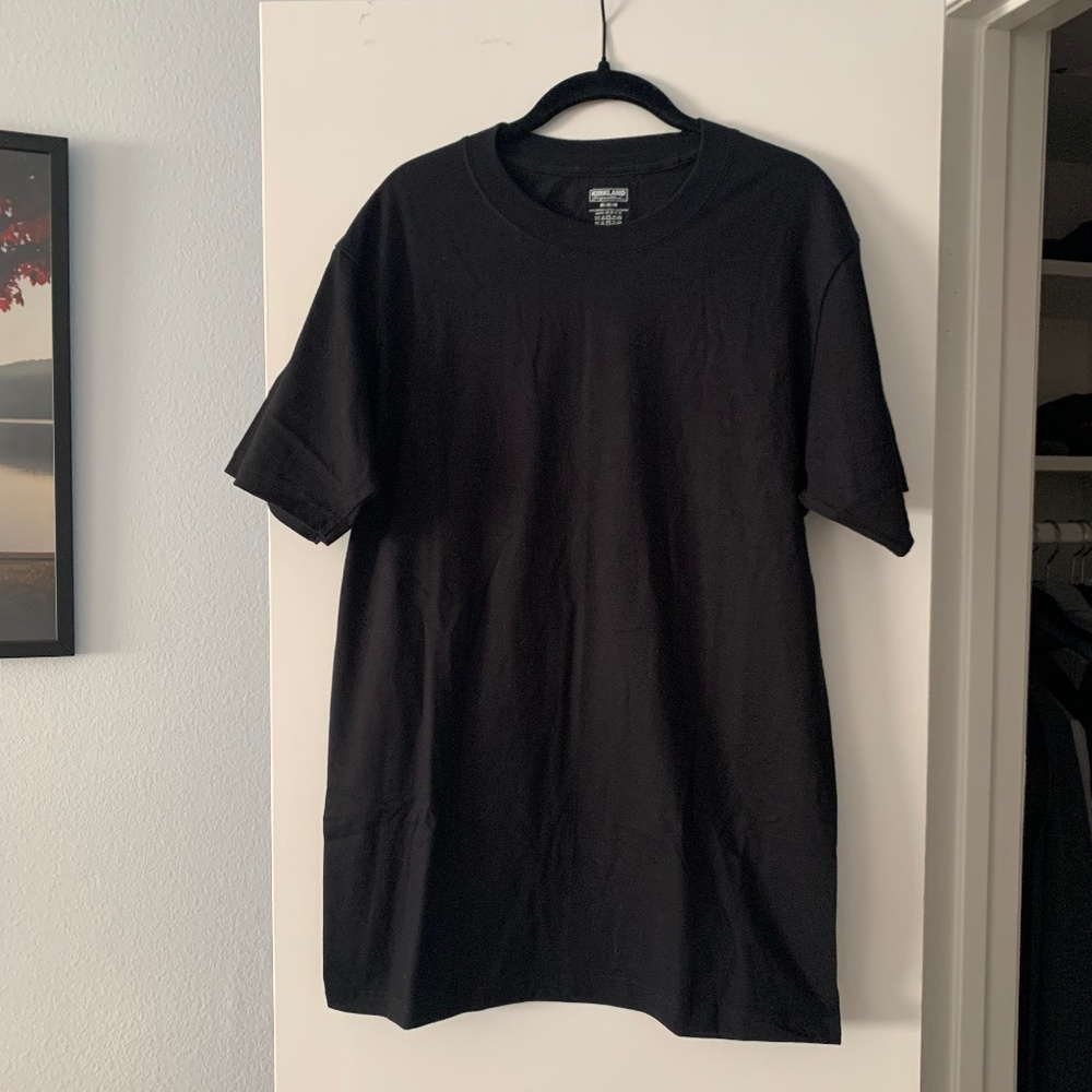 NWOT Kirkland Signature Men's Black Crew Neck T-Shirt - Set of 4 Shirts